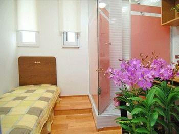 Hotel Elm Tree Myeongdong